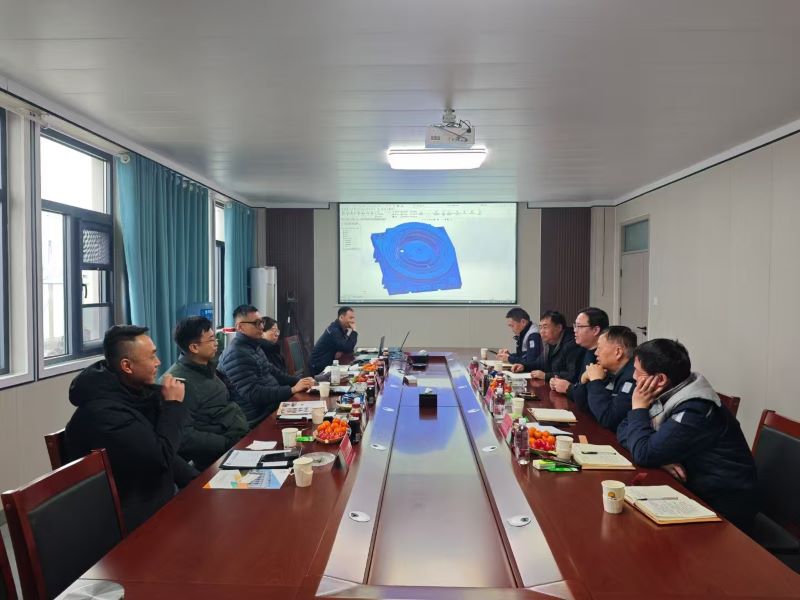 國內高端數控五軸機床企業(yè)-科德數控蒞臨金太陽考察交流